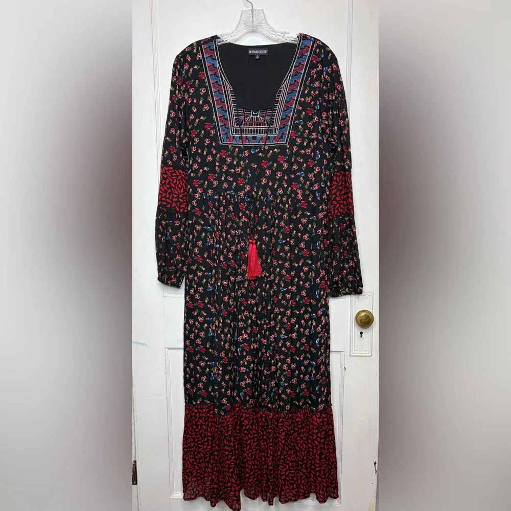 The Pyramid Collection Embroidered Floral Maxi Dress Bohemian Prairie Sz M